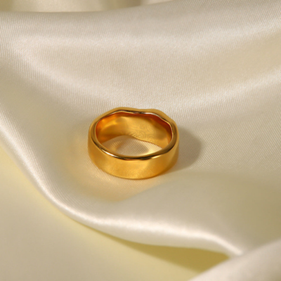 SISTA Guld Ring med Ægte Perler
