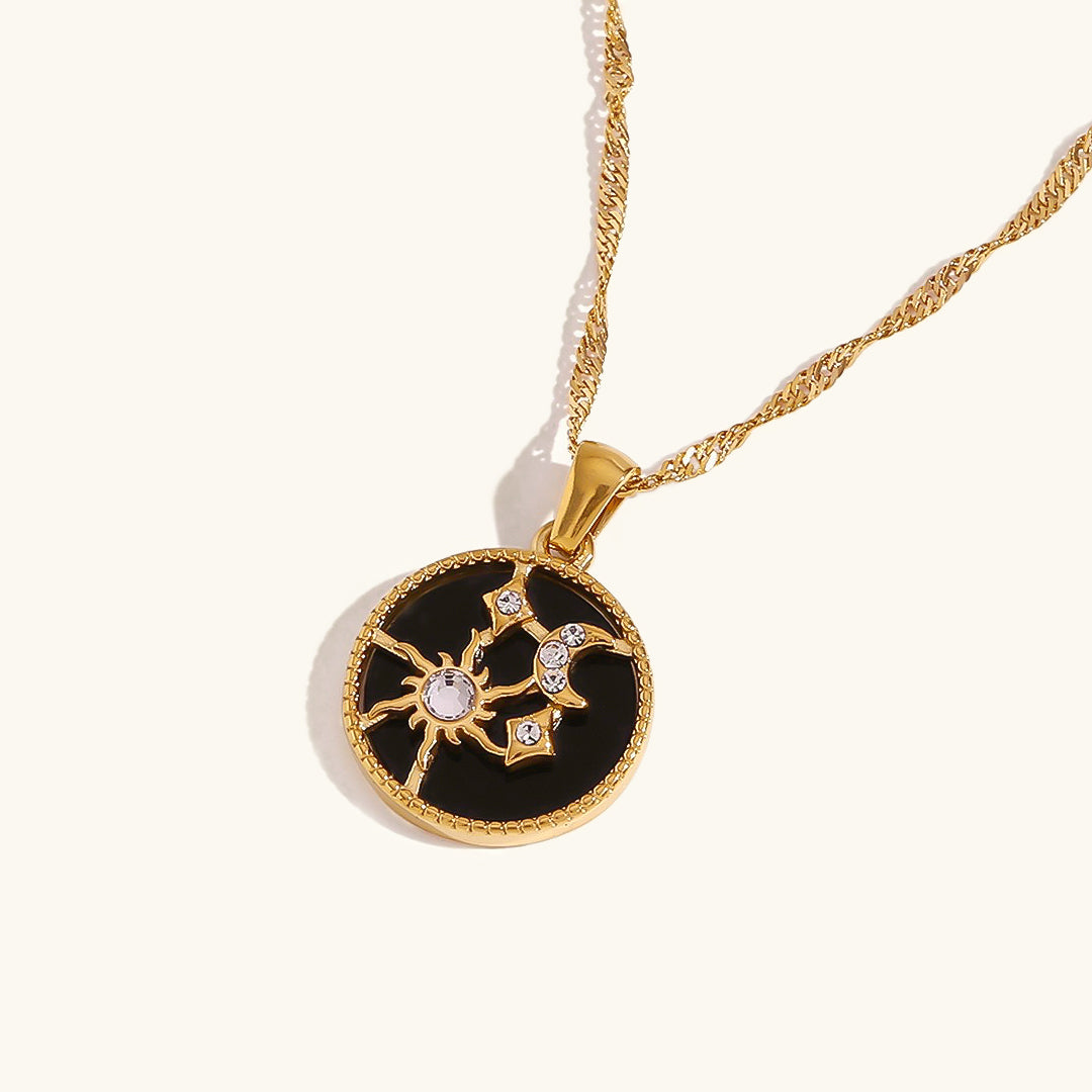 Cybil Kuldkaelakee Necklace