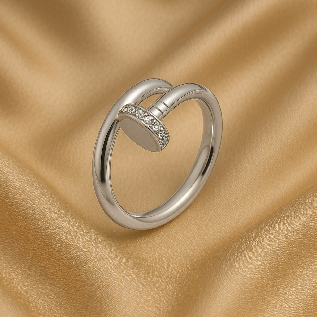 Chic Silver Ring