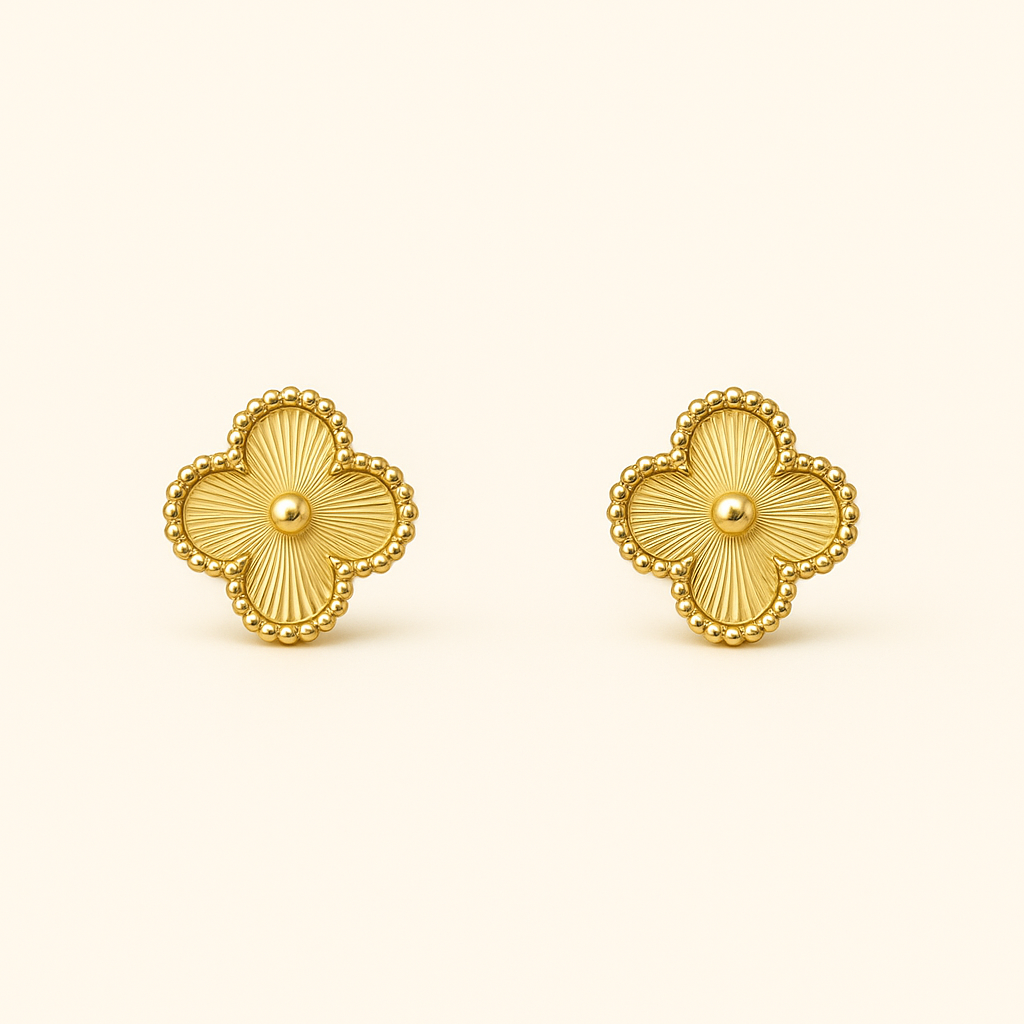 Clover Design Necklace