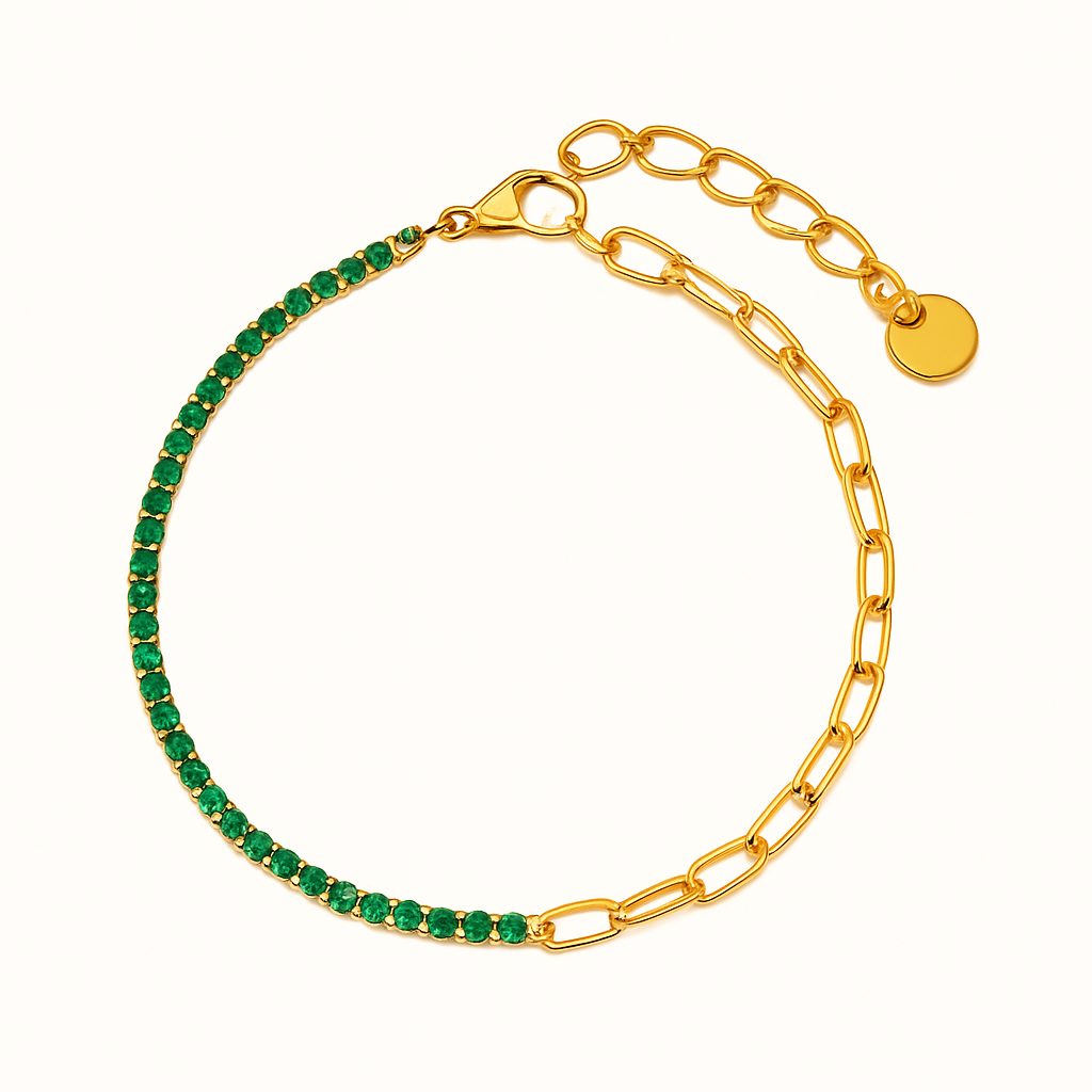 "FAE Sæt med Spænde og Tennisarmbånd" could be rewritten as "FAE Sæt med Justerbart Spænde og Tennisarmbånd".
