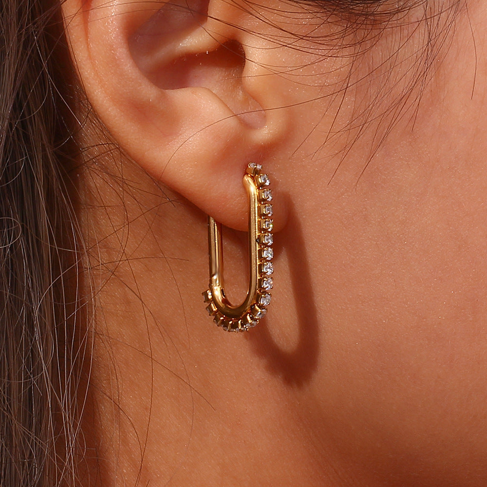 Georgia Diamantøreringe" can be rewritten as "Georgia Diamond Earrings.