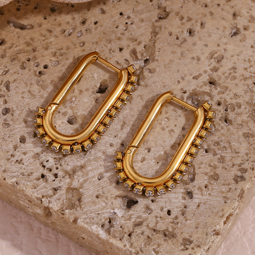 Georgia Diamantøreringe" can be rewritten as "Georgia Diamond Earrings.