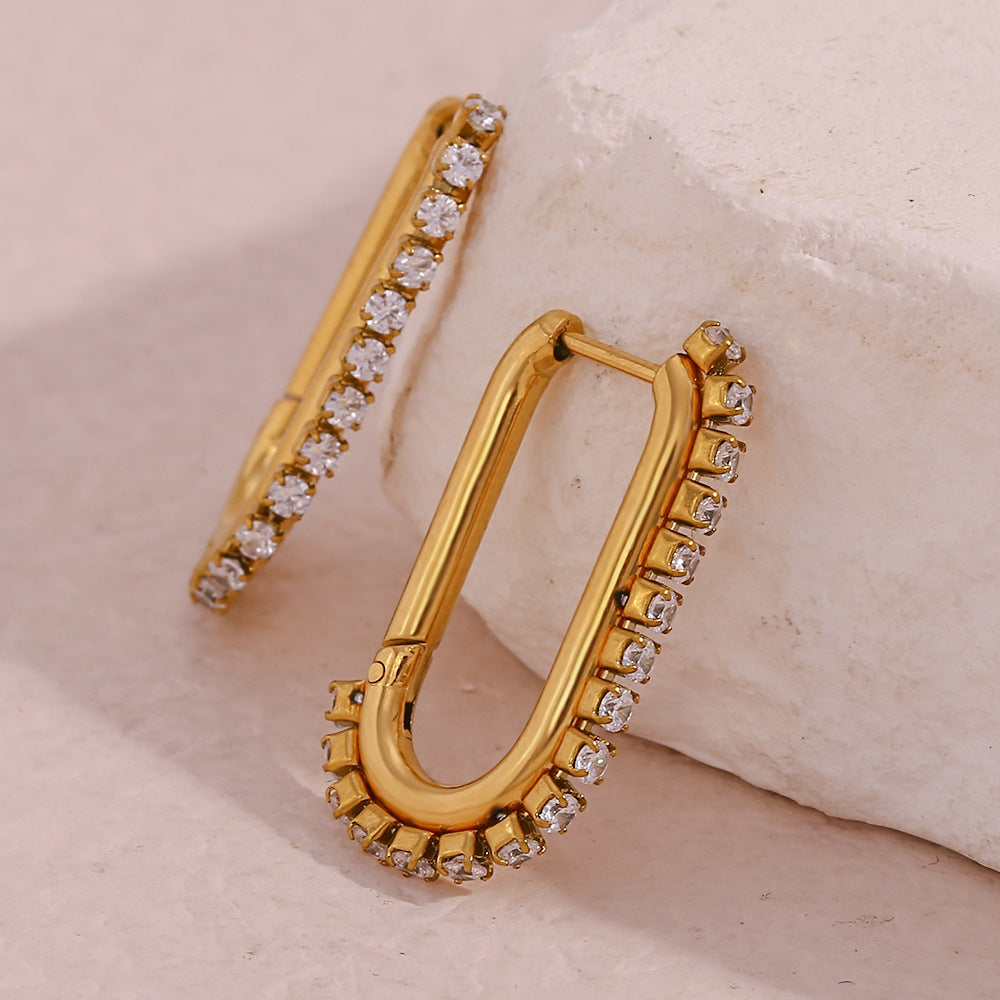 Georgia Diamantøreringe" can be rewritten as "Georgia Diamond Earrings.