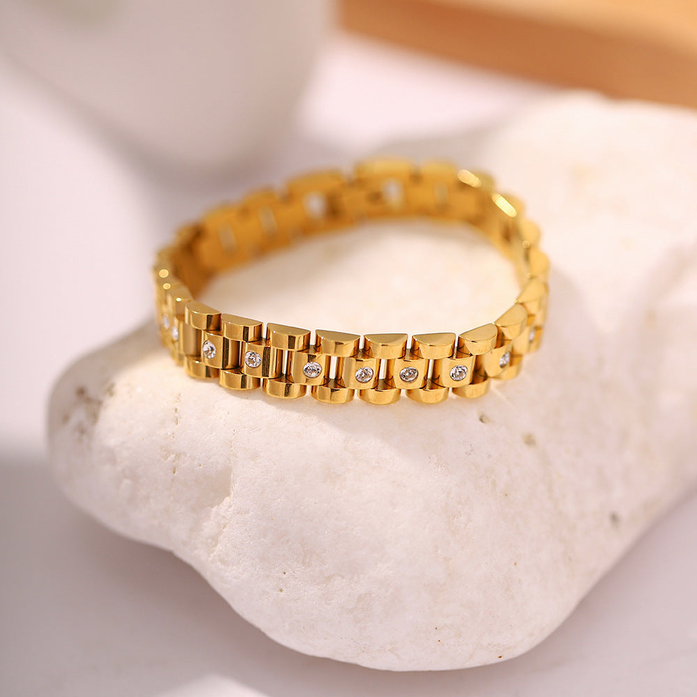 Elegant Gold Bracelet