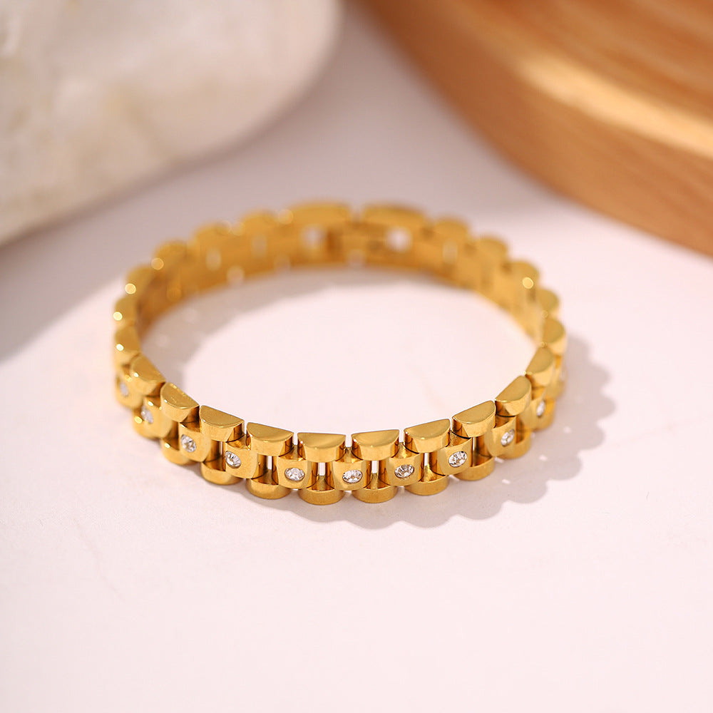 Elegant Gold Bracelet