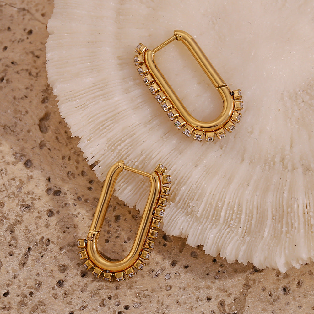Georgia Diamantøreringe" can be rewritten as "Georgia Diamond Earrings.
