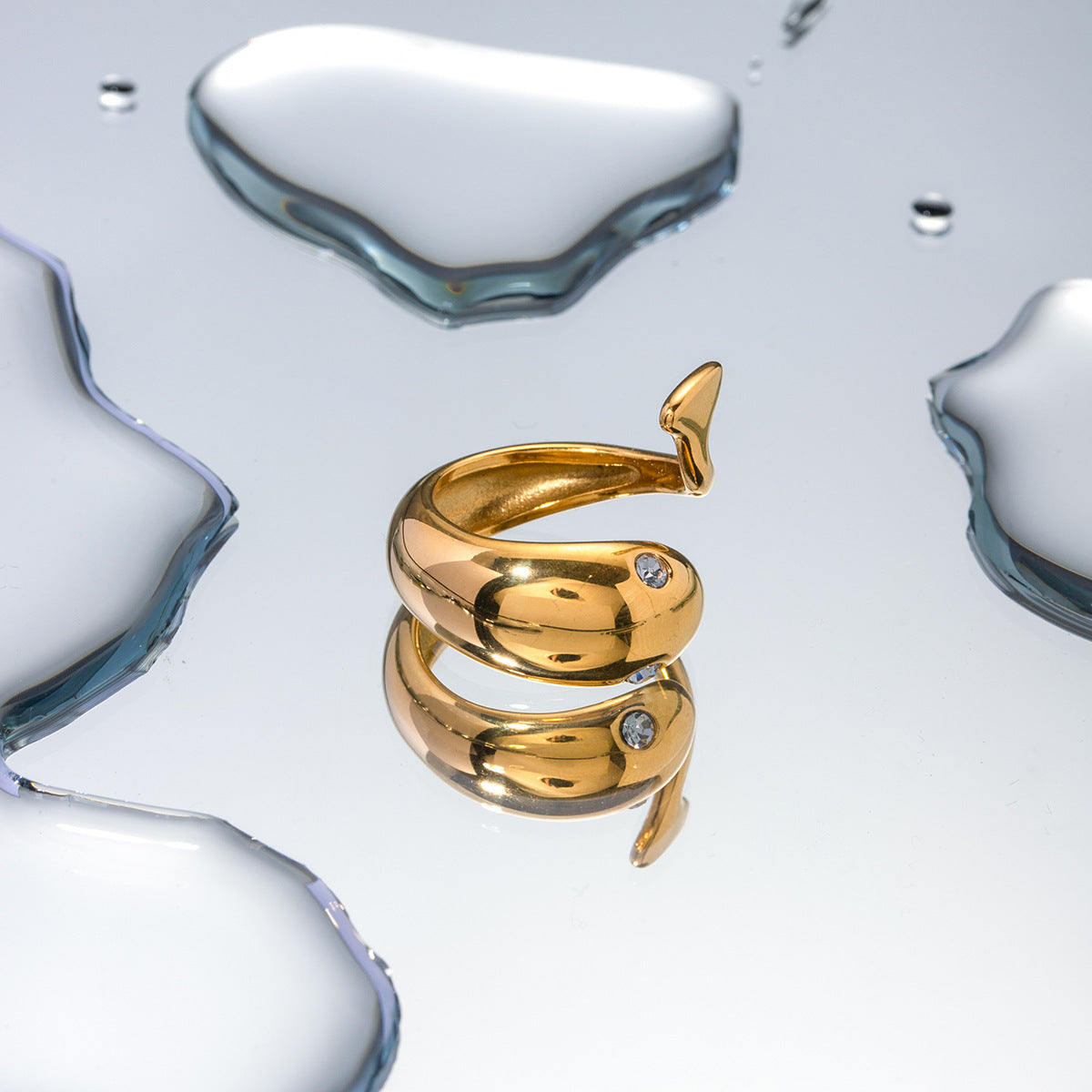 Etta Gull Statement Ring