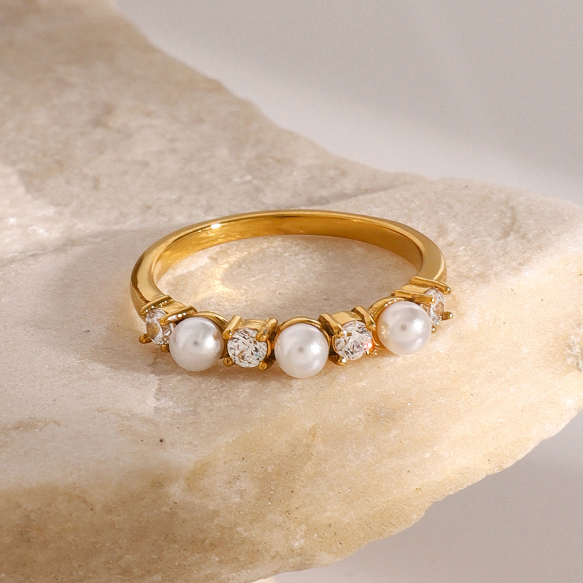 Keisha Ring med Diamanter og Perle Dekoration