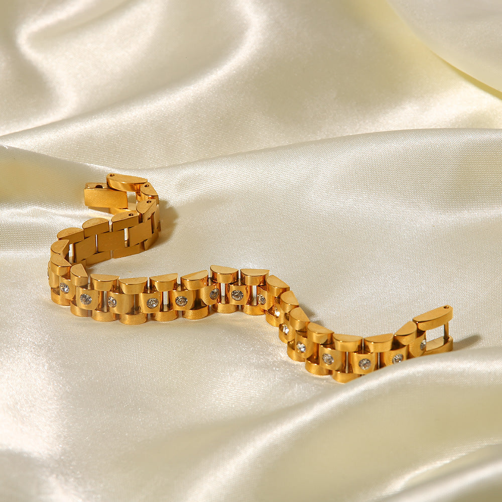 Elegant Gold Bracelet