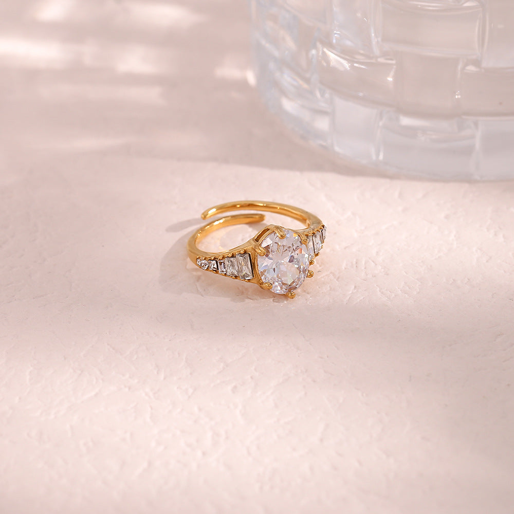 Syllia Ring mit Diamantakzenten