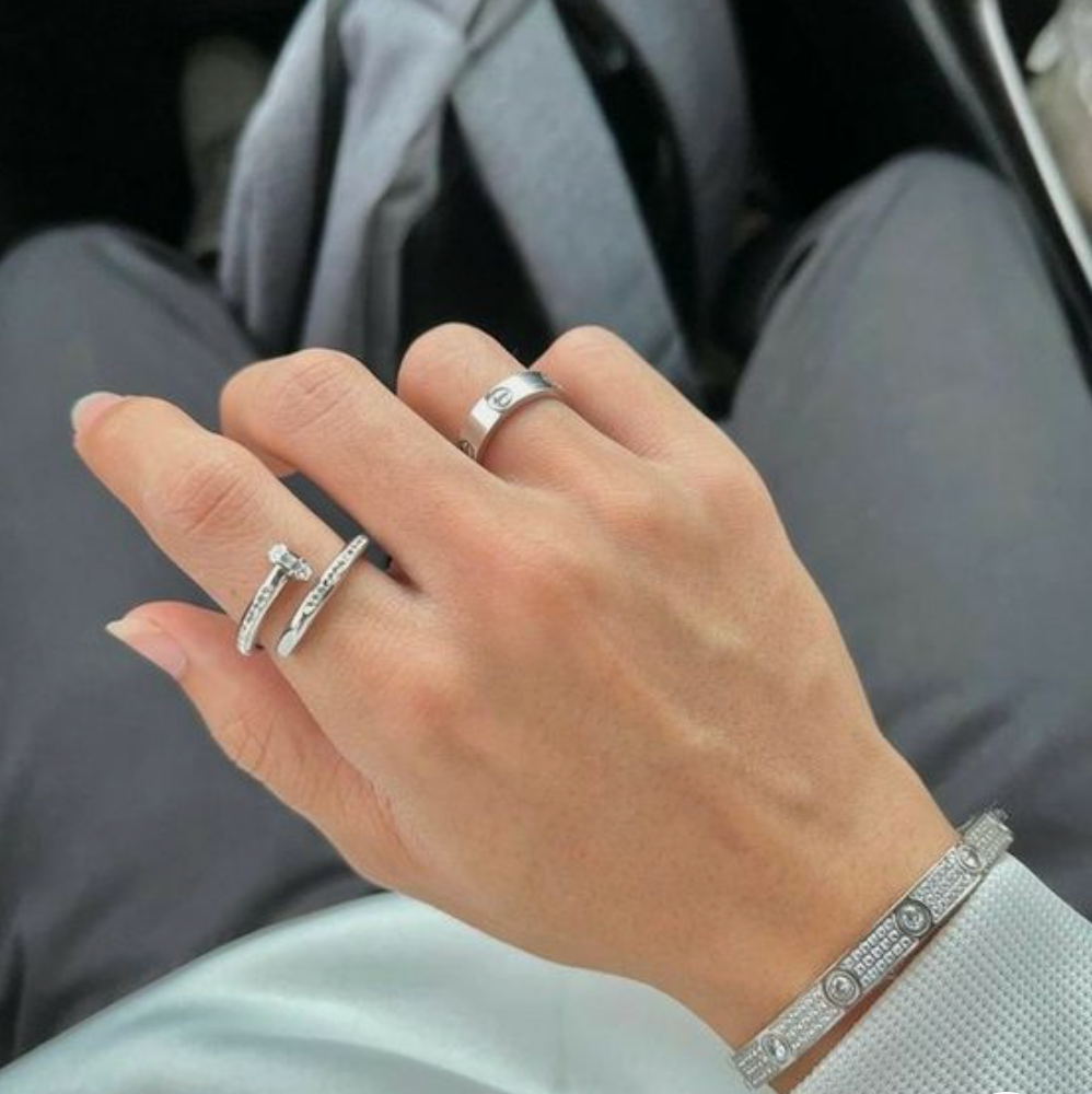 Chic Silver Ring