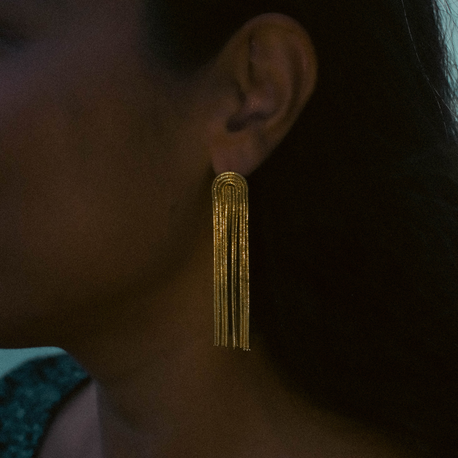 LYRA Gold Round Earrings