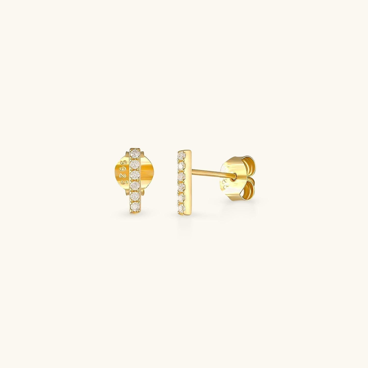 Gabi Kuld Øreringe" can be rewritten as "Gabi Gold Earrings.