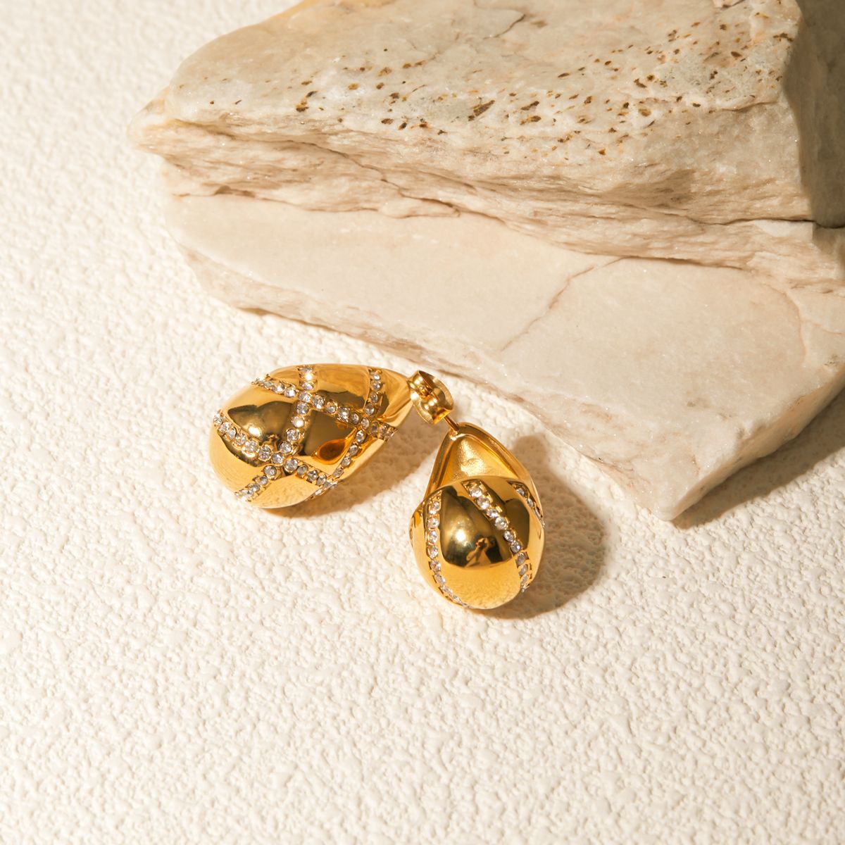 Linnea Gold Hoop Earrings