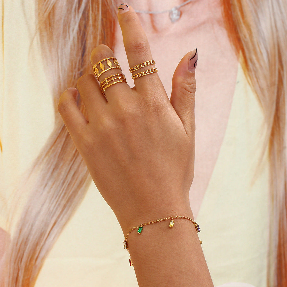 Josephine Armring med Ædelsten" can be rewritten as "Josephine Armbånd med Ædelsten.