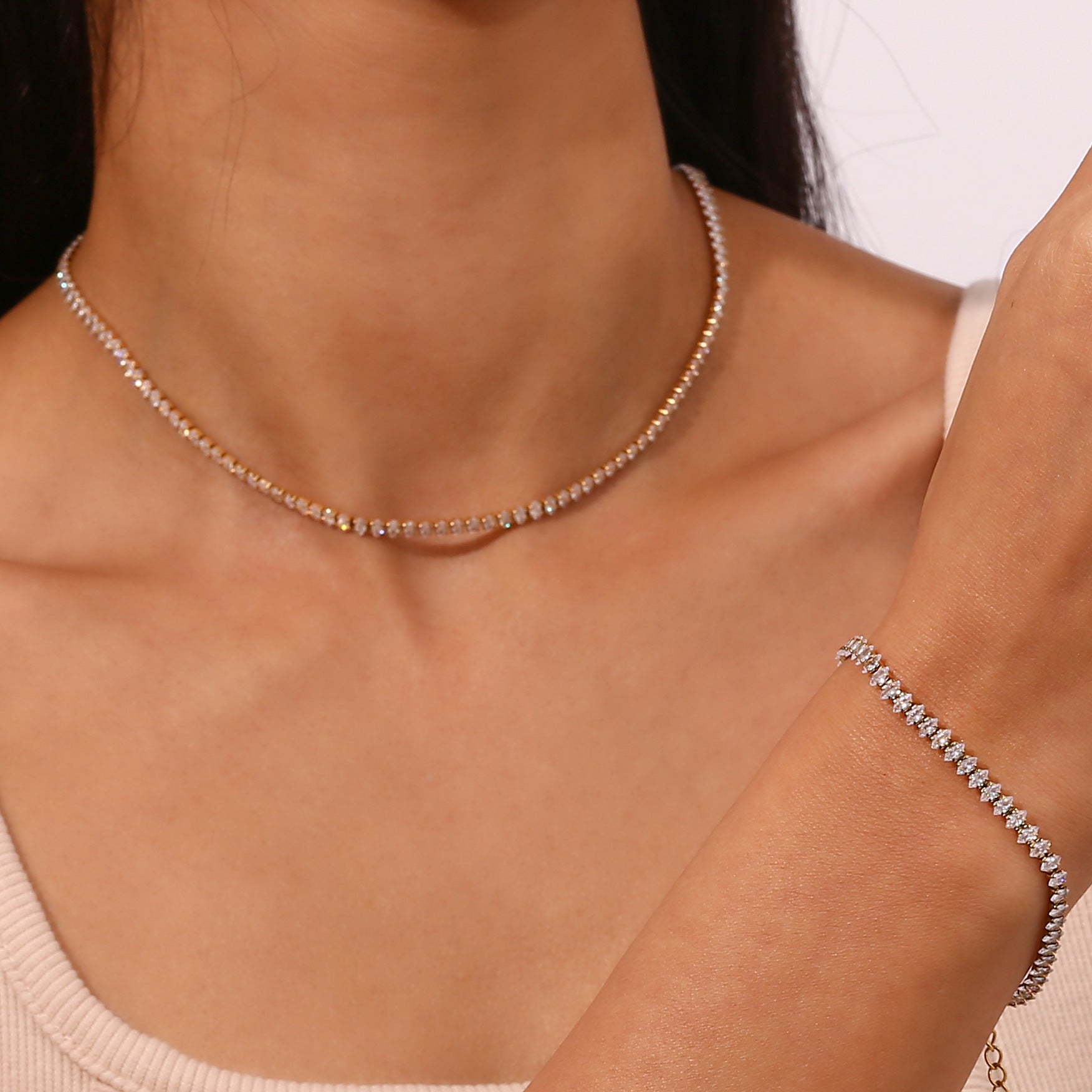 Visteria Diamond Sneaker Necklace